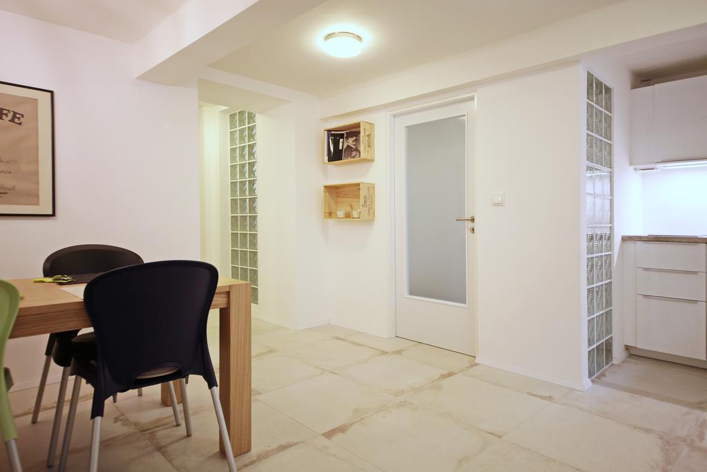 Apartment Kosatcova Praga Exterior foto